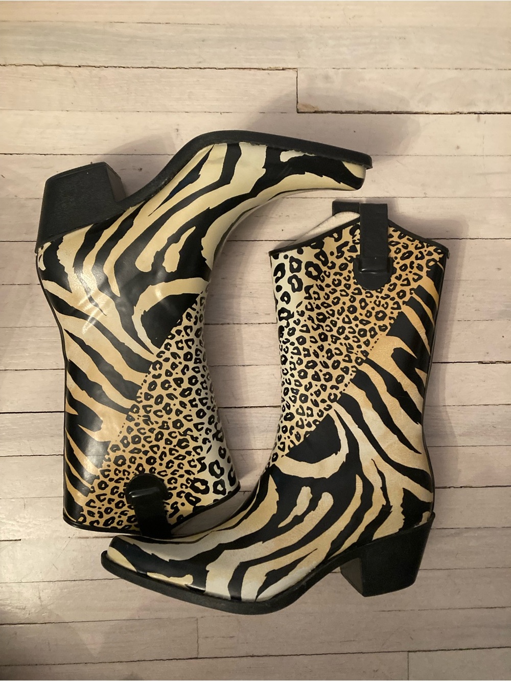 Women’s Animal Print Mid-Calf Rain Boots - Beige/Black
